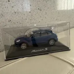 ポルシェ マカン ターボ クレヨン ミニカー ミニチャンプス 1/43