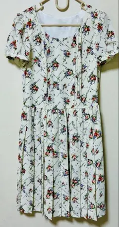 PEYTON PLACE 花柄 半袖 プリーツワンピース Mのサムネイル