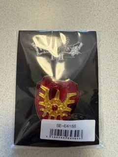 ドラゴンクエストⅠ&II ピンズ　ロトの盾　 シールド型ピンバッジ