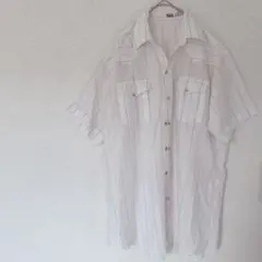 ホワイト ストライプ 半袖シャツ 両胸ポケット付き 透け感のあるシャツ