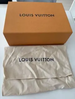 LOUIS VUITTON ギフトボックスと布袋セット