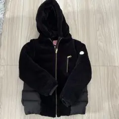 フード付き黒コート 中綿入り