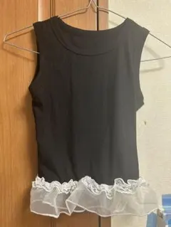ブラックタンクトップ レース付き