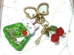 ハンドメイド シャカシャカオイルチャーム ウサギのメロンゼリー サクランボ