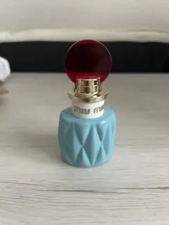 miu miu 香水 ミニボトルのサムネイル