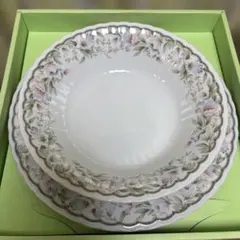 値下げ　NARUMI フラワーパターン食器セット 2点