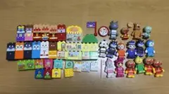 アンパンマン ブロックラボスイング 約30個 - メルカリ