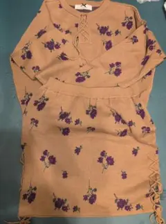 新品Supremelala 花柄ニットセットアップ