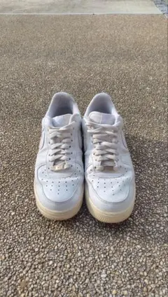 NIKE AIR FORCE 1 ホワイト スニーカー