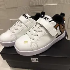 シューズ スニーカー