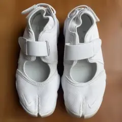 NIKE エア リフト ブリーズ　ホワイト 24cm