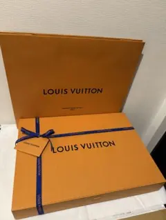 LOUIS VUITTON ギフトボックス、ショップ袋、リボン、メッセージカード