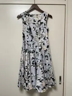 元鈴木さん　Pinup Closet フラワープリント ワンピース S