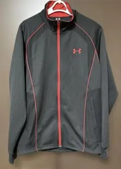 アンダーアーマー　ジャージ上（黒•Mサイズ）