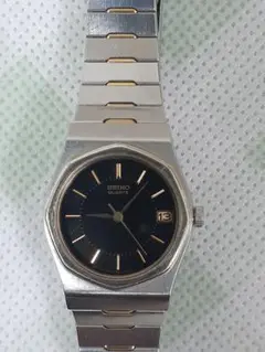 SEIKO クォーツ 腕時計 黒文字盤