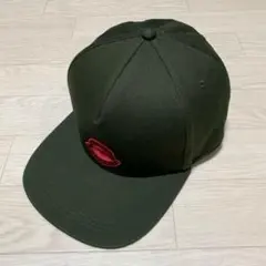 新品同様★ モンクレール　キャップ　オリーブグリーン キャップ 赤ロゴ 5K19のサムネイル