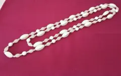 美品ホワイトベージュロングネックレスアクセサリーパールビーズインテリアアクセント