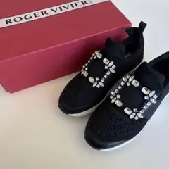 ROGER VIVIER ヴィヴランファブリック黒スニーカー38サイズ ⭐︎美品☆のサムネイル