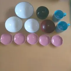 ️⭕️メルカリ市期間中のみ️⭕️d ③カラフル食器セット（お茶碗、飯碗・カップ）のサムネイル