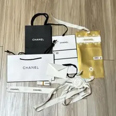 CHANEL 袋とリボン