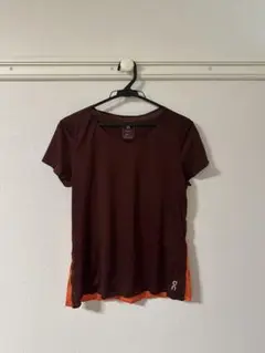 ON ランニングトップス