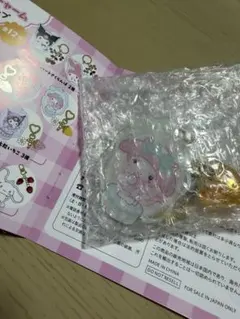 サンリオ　きらきらフルーツチャーム　マイメロディ大粒いちご