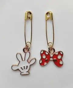 ゼッケンピン　グローブ×リボン