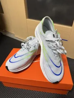 【新品未使用】ナイキ ストリーク フライ2 (25cm) ヨドバシ.com - ナイキ NIKE ストリークフライ 2 メンズ ランニング