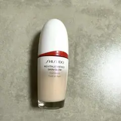 ほぼ未使用　資生堂　エッセンススキングロウファンデーション　140