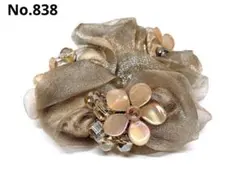 ハンドメイド お花 シュシュ ヘアゴム フラワー ビーズ ベージュ838