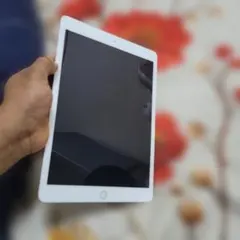 Apple iPad 10.2インチ シルバー 本体