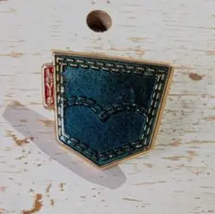 USビンテージ　LEVIS　リーバイス　デニム　ピンバッジ