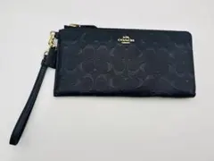 COACH クラッチバック　黒のサムネイル