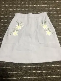 スカートのサムネイル