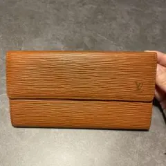 【超美品】LOUIS VUITTON エピ ポルトモネクレディ マンダリン