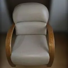 クリーム色 アーム付き 1人掛けソファ