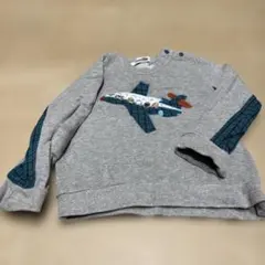 ファミリア　飛行機と車の刺繍入りトレーナー