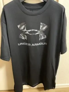 Under Armour 迷彩ロゴ ブラック Tシャツ