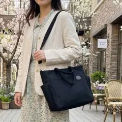 ブラックトートバッグ　軽量 ナイロン 2WAYショルダー 通勤 通学 マザーズ
