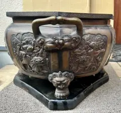 八角形 金属製 火鉢 浮彫りデザイン　昭和レトロ 2025年最新】八角火鉢の人気アイテム - メルカリ