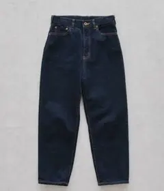 美品「カジュアルすぎない大人顔」新定番のテーパードデニム Mサイズ