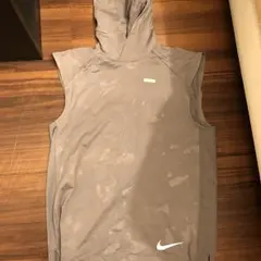 ナイキ ノースリーブ