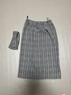 チェック柄ひざ下丈スカート