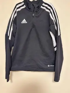 adidas ハーフジップ ウェア