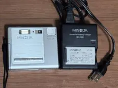 MINOLTA DiMAGE Xi コンパクトデジタルカメラ 純正充電器付 動作のサムネイル