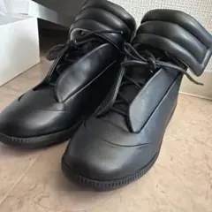julius エナメル ポリゴンソール スニーカー julius エナメル ポリゴンソール スニーカー - メルカリ