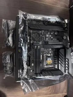 ASUS TUF GAMING Z790-PLUS WIFI D4 本体のサムネイル