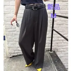 WHO’S WHO gallery フーズフーギャラリー タックパンツ　グレー