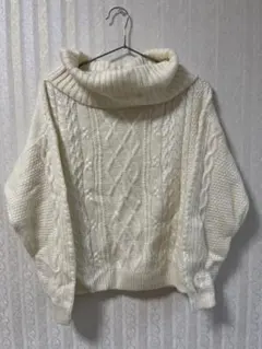 イング　ニット　カーディガン　セーター　トップス　ホワイト　タートルネック