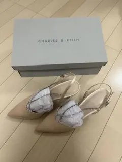 CHARLES & KEITH ベージュ スリングバックバレリーナパンプスのサムネイル